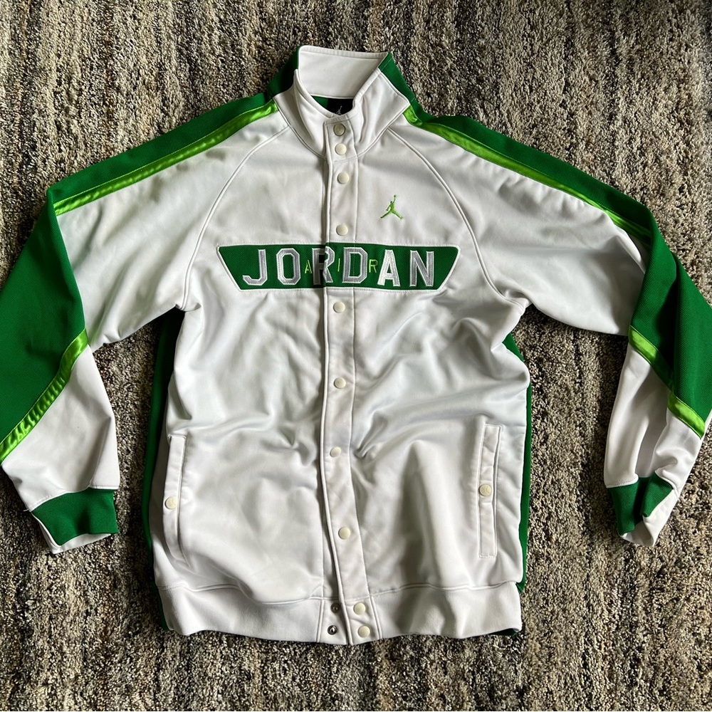 Vintage Air Jordan White & Green Snap-Up Track Jacket – Men’s Medium